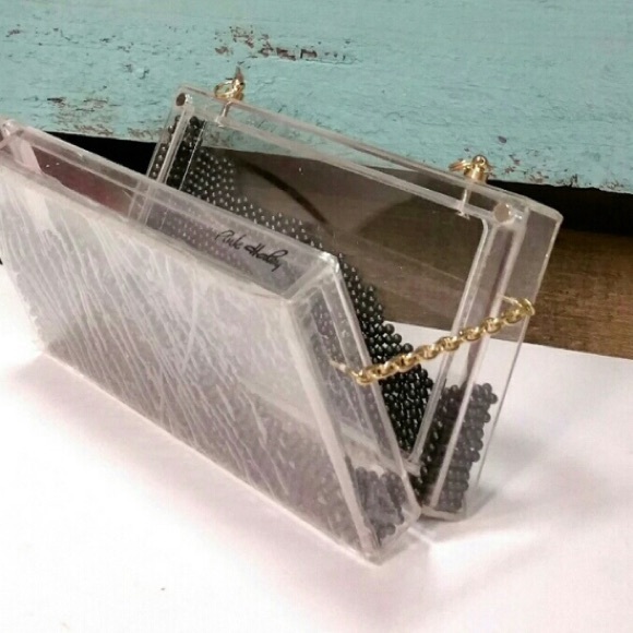 Clear purse clutch with detachable gold strap - Picture 3 of 4